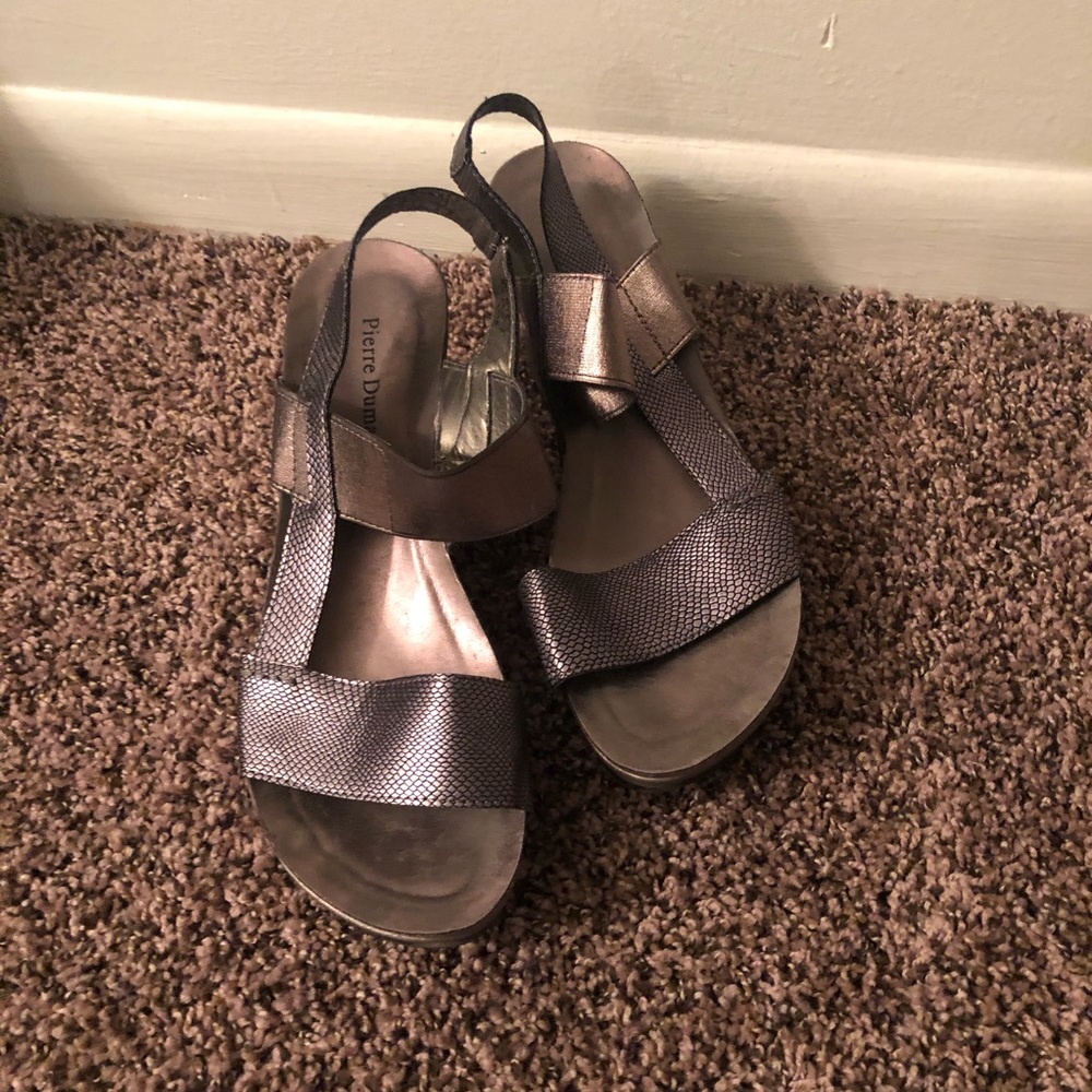 Pierre Dumas Wedges